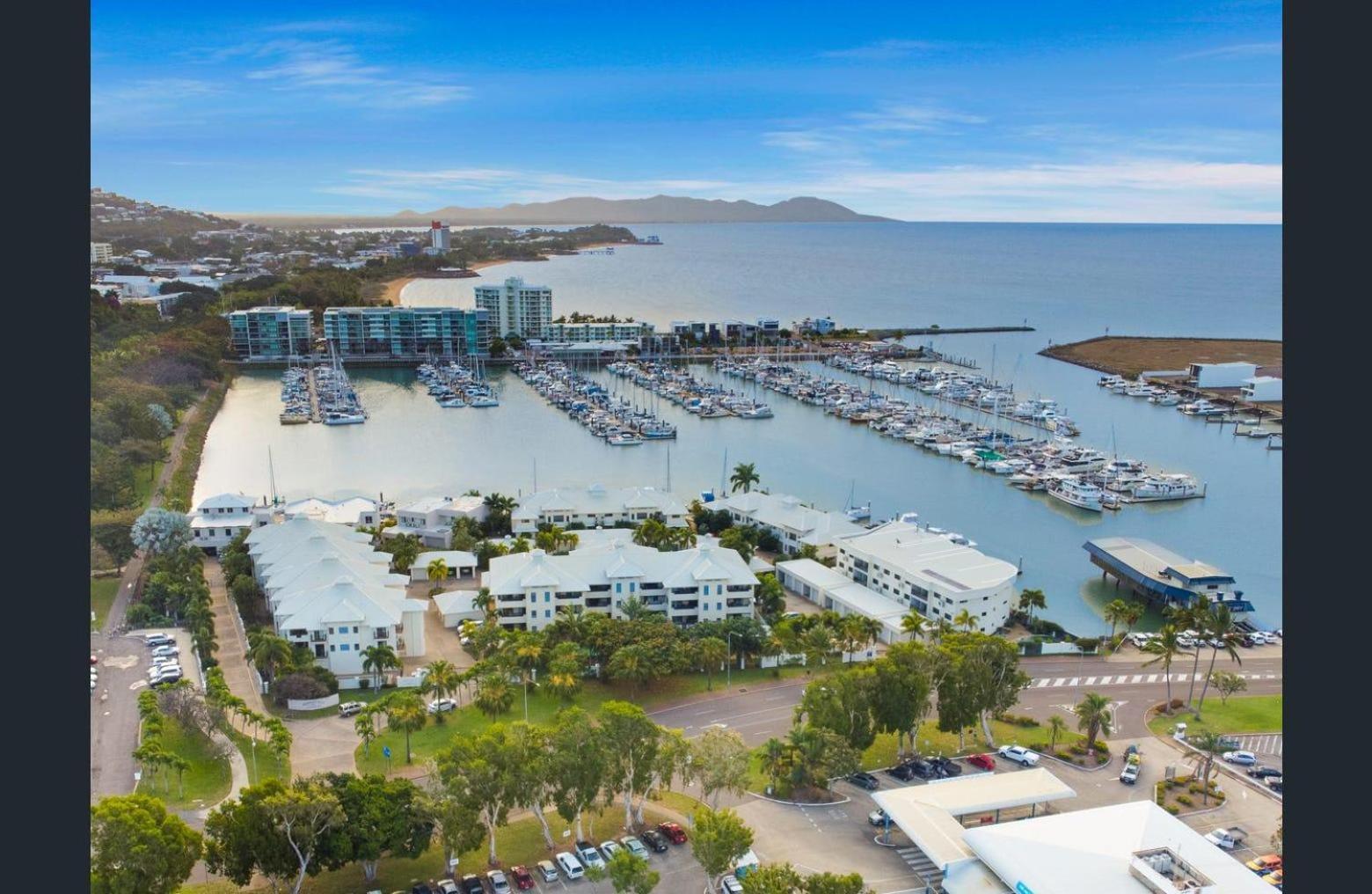 Apartment Breakwater 13